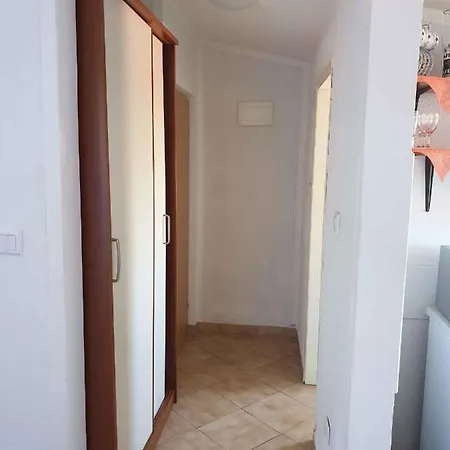 In I Appartement Vir